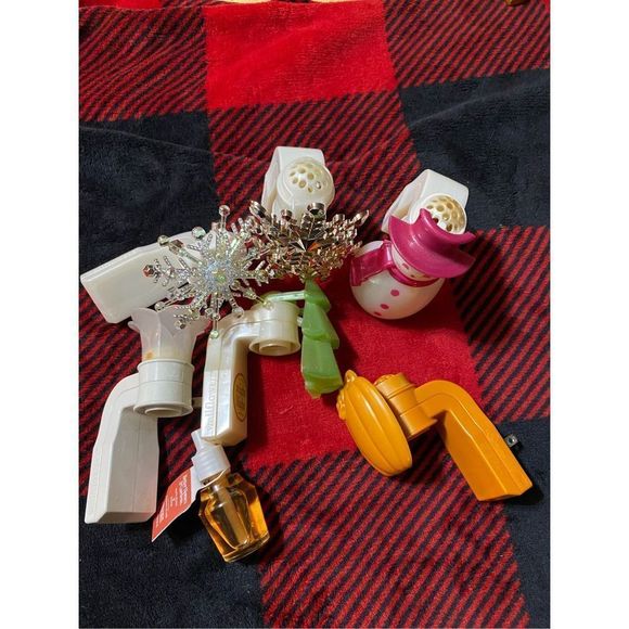 Bath and Body Works Wall Flower Plug in Lot Snowman Pumpkin Snowflakes Total 7 I - Picture 2 of 9
